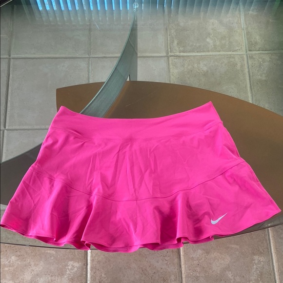 Nike Dresses & Skirts - EUC Nike tennis skort